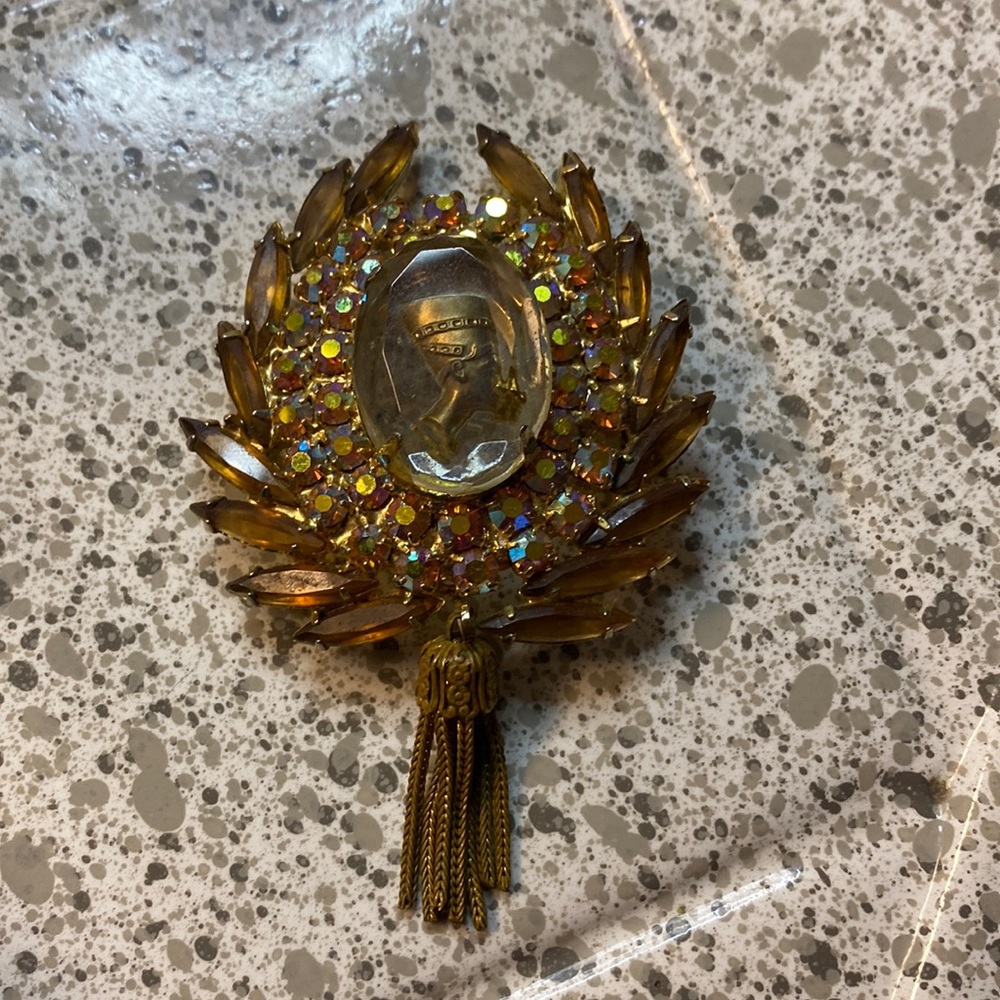 Vintage Egyptian Cameo Queen Nefertiti brooch